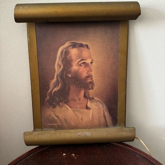 Vintage Jesus Plug In Wall Light - Picture 11 of 13